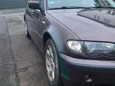 Usata BMW 318 143 CV (105 kW) 2002 Viola Berlina