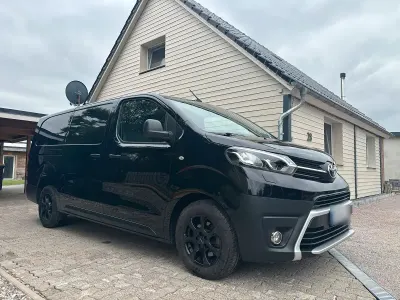 Gebraucht Toyota Proace 180 PS (132 kW) 2022 Schwarz Van / Kleinbus