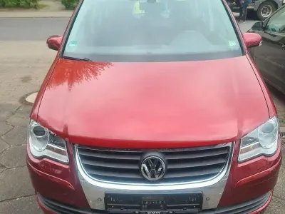 Gebraucht VW Touran Highline 140 PS (102 kW) 2008 Rot Van / Kleinbus