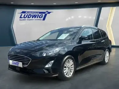Gebraucht Ford Focus Style 125 PS (91 kW) 2020 Schwarz Limousine