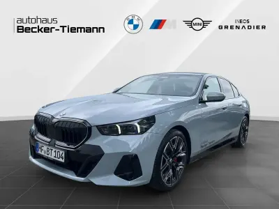 Gebraucht BMW 520 Performance 197 PS (144 kW) 2026 M brooklyn grau Limousine