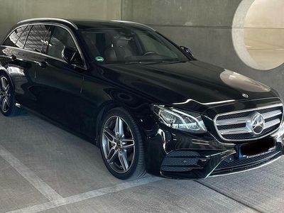 Schwarz Gebraucht 2019 Mercedes E300 AMG Kombi | 31.390 € (Fairer Preis)