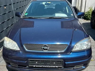 Gebraucht Opel Astra 116 PS (85 kW) 1999 Blau Limousine
