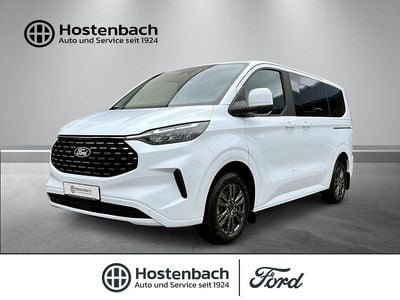 Gebraucht Ford Tourneo Titanium 136 PS (100 kW) 2025 Frostweiß Van / Kleinbus