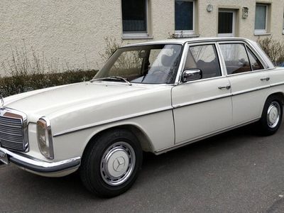 gebraucht Mercedes W115 220DBj 1975 restauriert