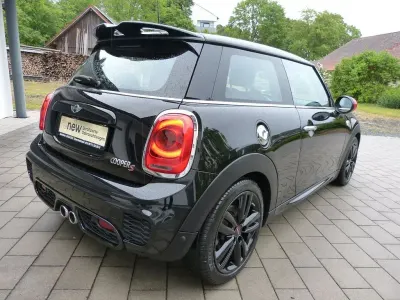 Gebraucht Mini John Cooper Works 192 PS (141 kW) 2017 Schwarz Kleinwagen