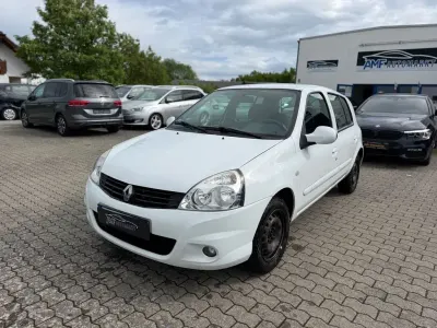 Gebraucht Renault Clio II Authentique 58 PS (42 kW) 2010 Weiß Limousine