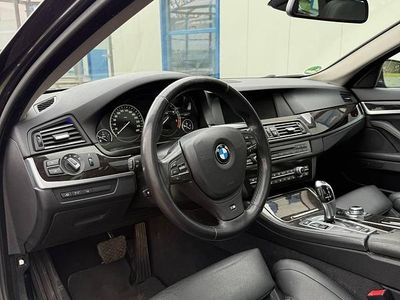 Usata BMW 530 258 CV (189 kW) 2011 Andere farben Berlina