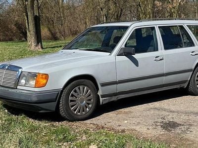 Gebraucht Mercedes 250 94 PS (69 kW) 1989 Grau Kombi
