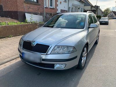 gebraucht Skoda Octavia 2.0TDI 6 Gang Schalter TÜV-2025