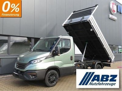 Grün (hellgrün) Neu 2025 Iveco Daily Van / Kleinbus | 53.431 €