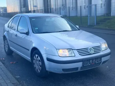 Occasion VW Bora Basis 101 ch (74 kW) 2000 Argent Berline
