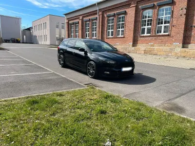 Używany Ford Focus ST 250 KM (183 kW) 2017 Czarny Kombi