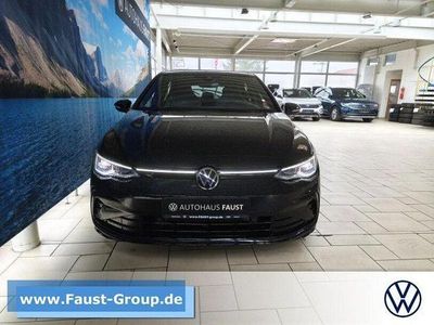 Gebraucht VW Golf VIII R-line 131 PS (96 kW) 2024 Schwarz perleffekt Limousine