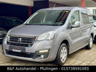Gebraucht Peugeot Partner Tepee Allure 110 PS (80 kW) 2016 Gris artense Van / Kleinbus