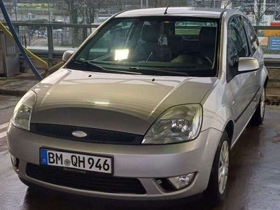 gebraucht Ford Fiesta 1.3 Ambiente