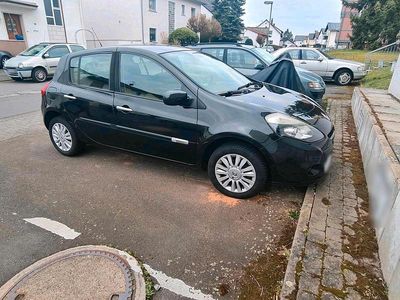 Usata Renault Clio III 101 CV (74 kW) 2010 Nero Utilitaria