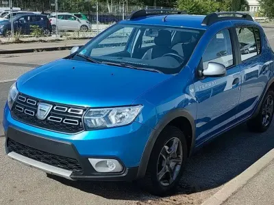 Gebraucht Dacia Sandero Celebration 90 PS (66 kW) 2017 Blau Kleinwagen