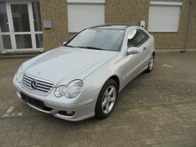 Gebraucht Mercedes C160 122 PS (89 kW) 2005 Silber Coupé