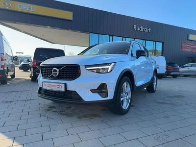 Cloud blue (blau) Gebraucht 2024 Volvo XC40 Plus SUV | 36.490 € (Fairer Preis)