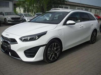 Second-hand Kia Ceed Sportswagon Platinum Edition 105 CP (77 kW) 2023 Alb Break