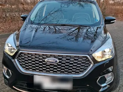 Używany Ford Kuga Vignale 180 KM (132 kW) 2017 Czarny SUV