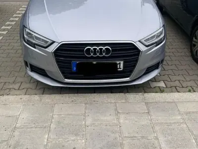 Gebraucht Audi A3 Sport 116 PS (85 kW) 2019 Silber Limousine