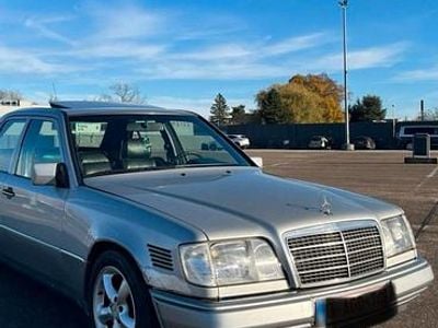 Usata Mercedes 300 147 CV (108 kW) 1990 Argento Berlina
