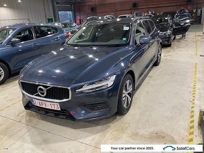 Gebraucht Volvo V60 Momentum 150 PS (110 kW) 2021 Blau Kombi