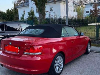 Gebraucht BMW 118 Cabriolet 143 PS (105 kW) 2009 Rot Cabrio