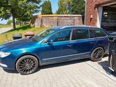 Używany Skoda Superb Elegance 260 KM (191 kW) 2012 Zielony Kombi