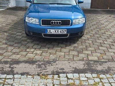 Blau Gebraucht 2001 Audi A4 Limousine | 2.100 € (Etwas zu teuer)