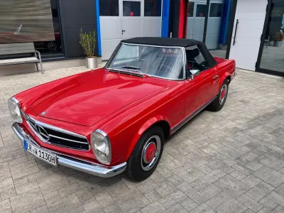 Gebraucht Mercedes 250 150 PS (110 kW) 1967 Rot Cabrio
