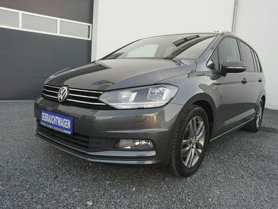 Grau Gebraucht 2016 VW Touran Comfortline Van / Kleinbus | 17.900 € (Guter Preis)
