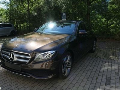 Mercedes E200