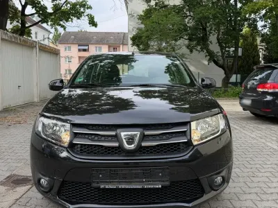 Gebraucht Dacia Sandero 75 PS (55 kW) 2014 Schwarz Kleinwagen