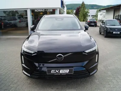 Neu Volvo EX90 Executive 300 kW (408 PS) 2026 Onyx black SUV