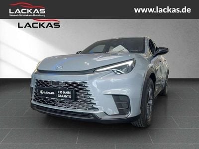 Neu Lexus LBX 136 PS (100 kW) 2026 Ruby SUV