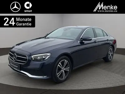 Gebraucht Mercedes E220 200 PS (147 kW) 2022 Metalliclack nautikblau metall Limousine
