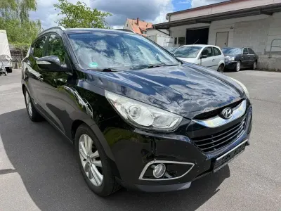 Gebraucht Hyundai ix35 Premium 163 PS (119 kW) 2012 Schwarz SUV