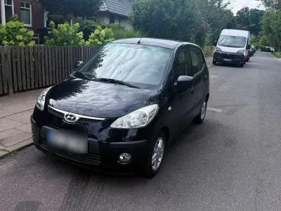 Gebraucht Hyundai i10 Classic 67 PS (49 kW) 2010 Schwarz Kleinwagen