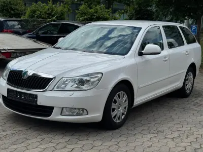 Gebraucht Skoda Octavia 140 PS (102 kW) 2012 Weiß Kombi