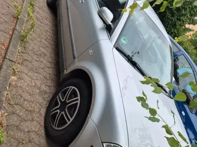 Gebraucht VW Passat 102 PS (75 kW) 2001 Silber Limousine
