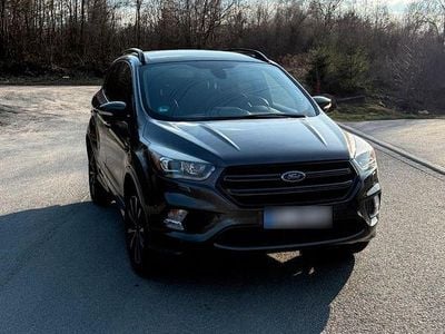 Gebraucht Ford Kuga ST-Line 150 PS (110 kW) 2017 Grau SUV