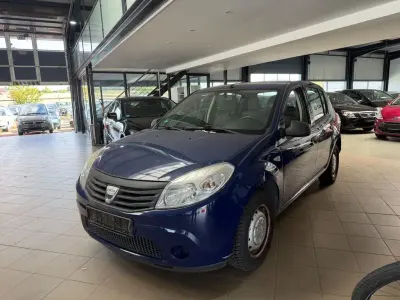 Gebraucht Dacia Sandero 75 PS (55 kW) 2009 Blau Limousine
