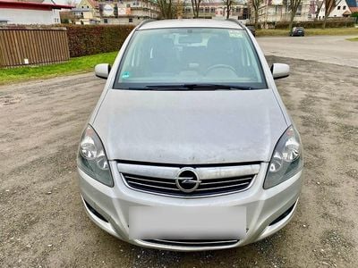 Gebraucht Opel Zafira 140 PS (102 kW) 2012 Silber Van / Kleinbus