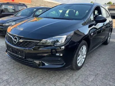 Gebraucht Opel Astra Business 122 PS (89 kW) 2020 Schwarz Kombi