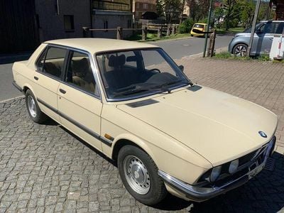 Gebraucht BMW 520 125 PS (91 kW) 1982 Beige Limousine