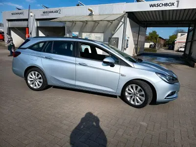 Usata Opel Astra Edition 136 CV (100 kW) 2017 Argento Station wagon