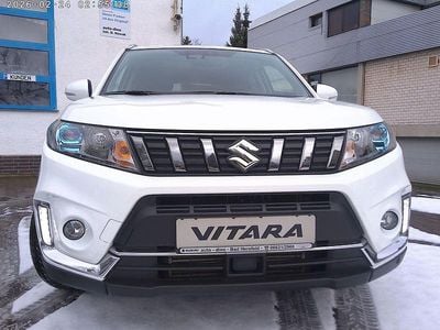 Gebraucht Suzuki Vitara Comfort+ 140 PS (102 kW) 2020 Weiß SUV